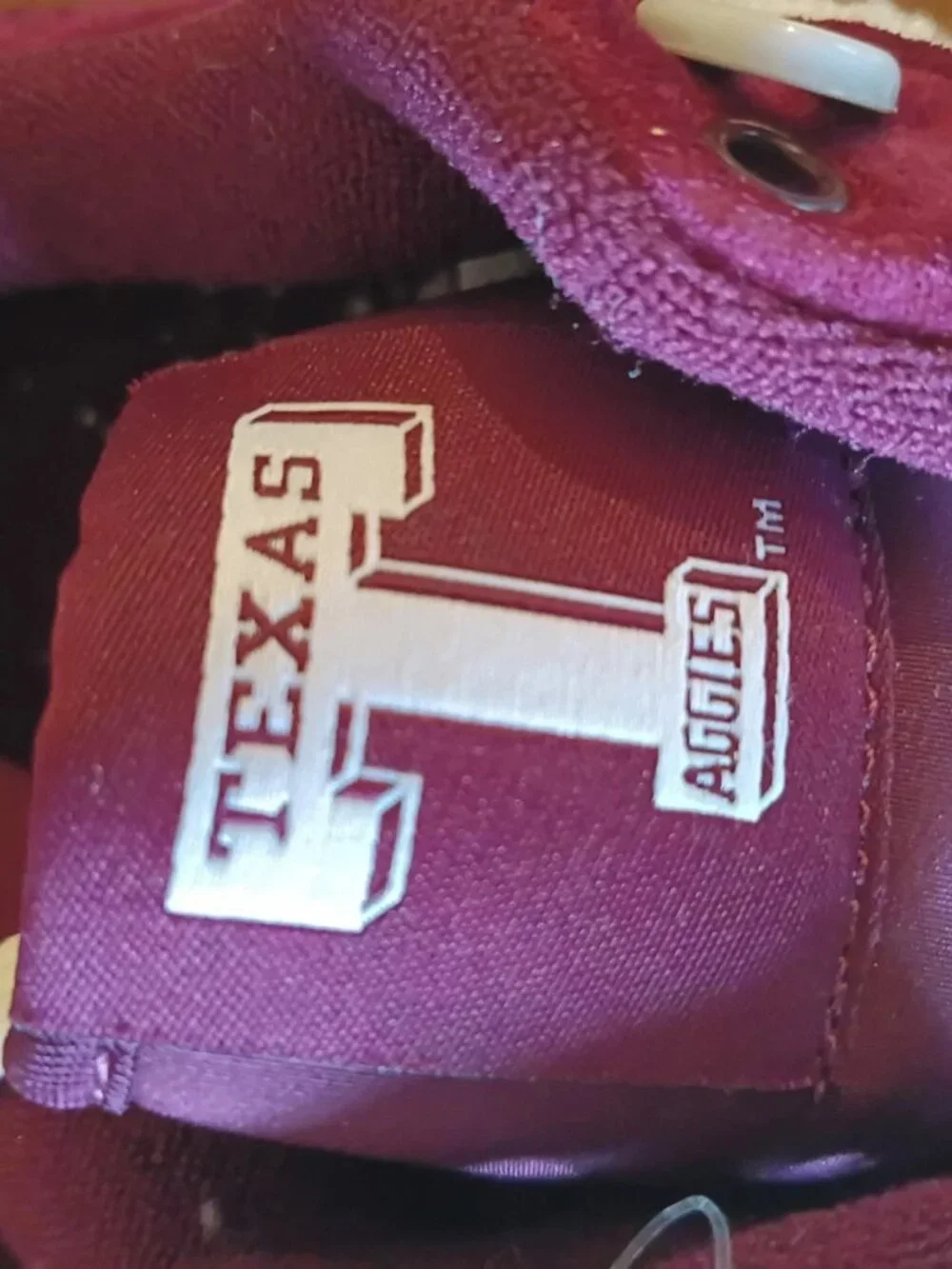 Adidas Texas A&M Aggies Rivalry Low Sneakers Men's 9.5 Maroon White NWT